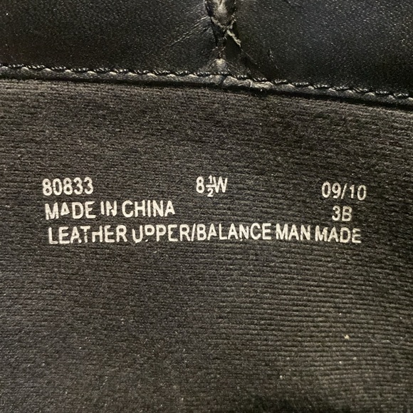 Clarks Rosabelle Black leather Ruched detail booties - Picture 5 of 6